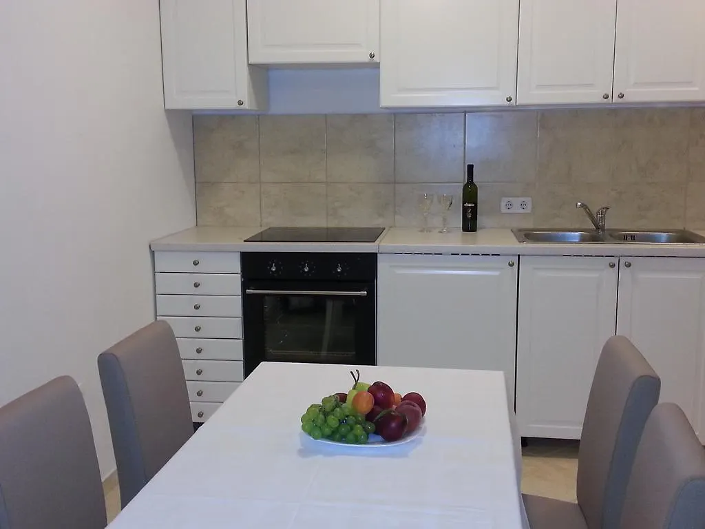 Apartmani Ante Crikvenica 0*,